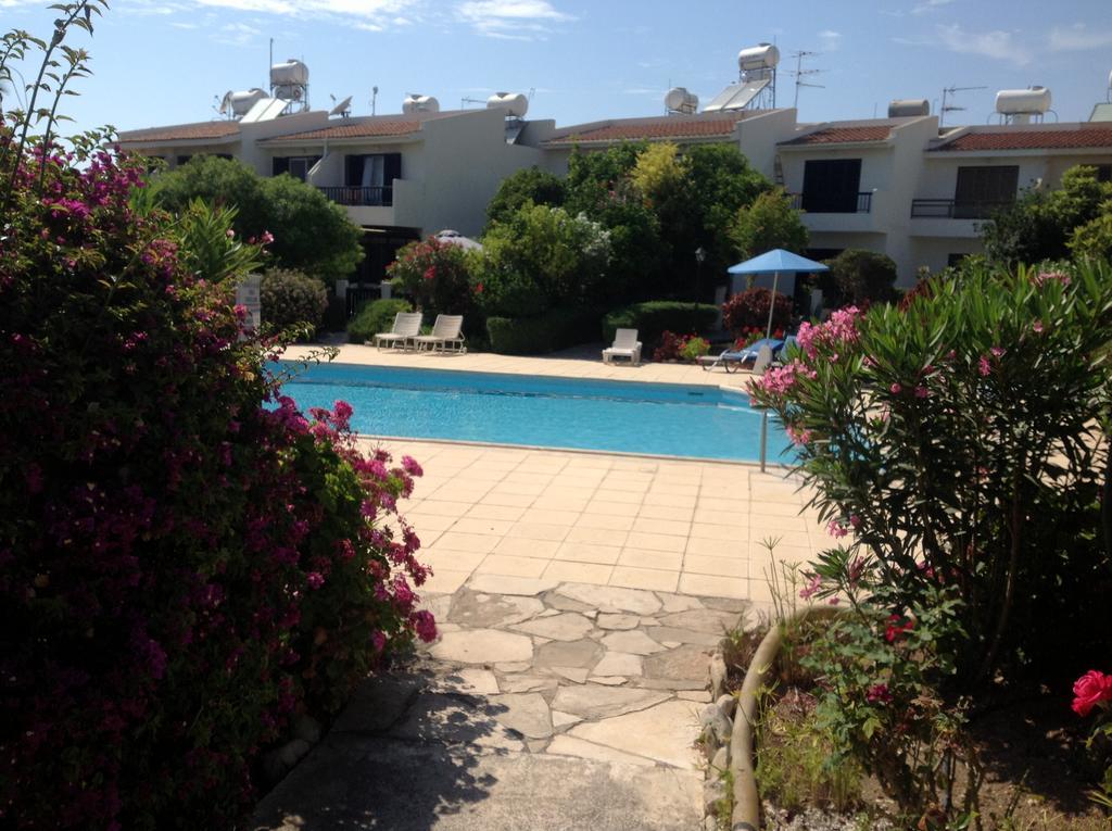 Paphos Townhouse Exterior foto